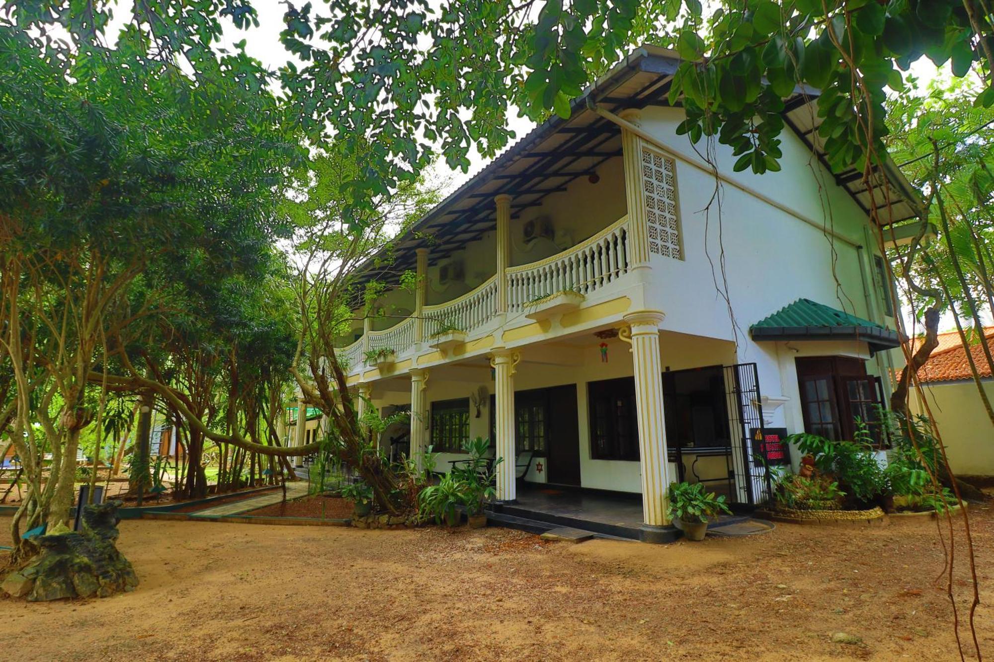 Hotel Susantha Garden Bentota Exterior photo